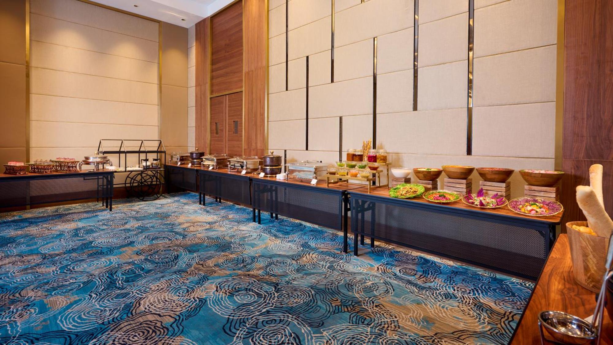 Iris Sarovar Portico Gurgaon Bagian luar foto