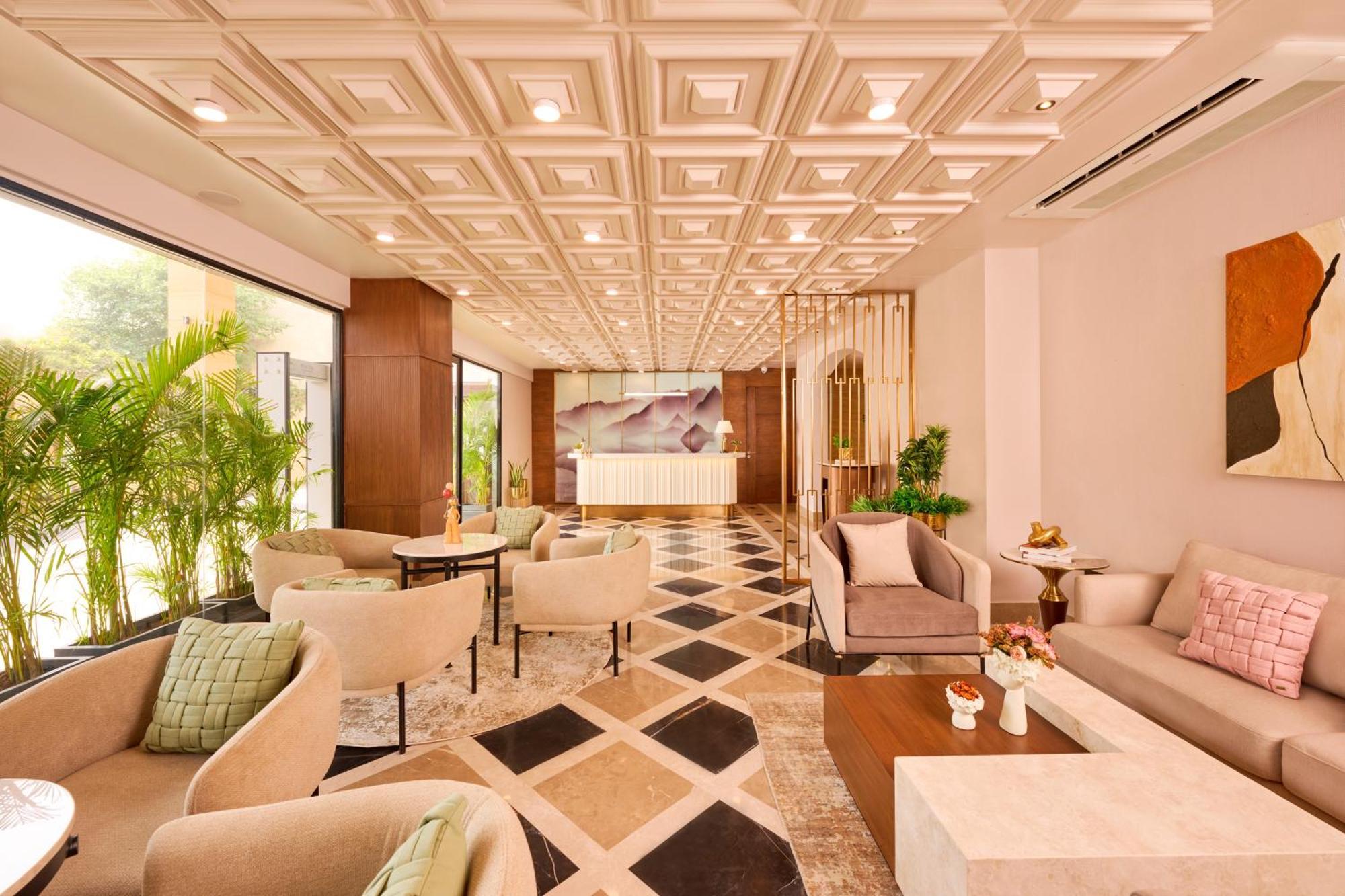 Iris Sarovar Portico Gurgaon Bagian luar foto