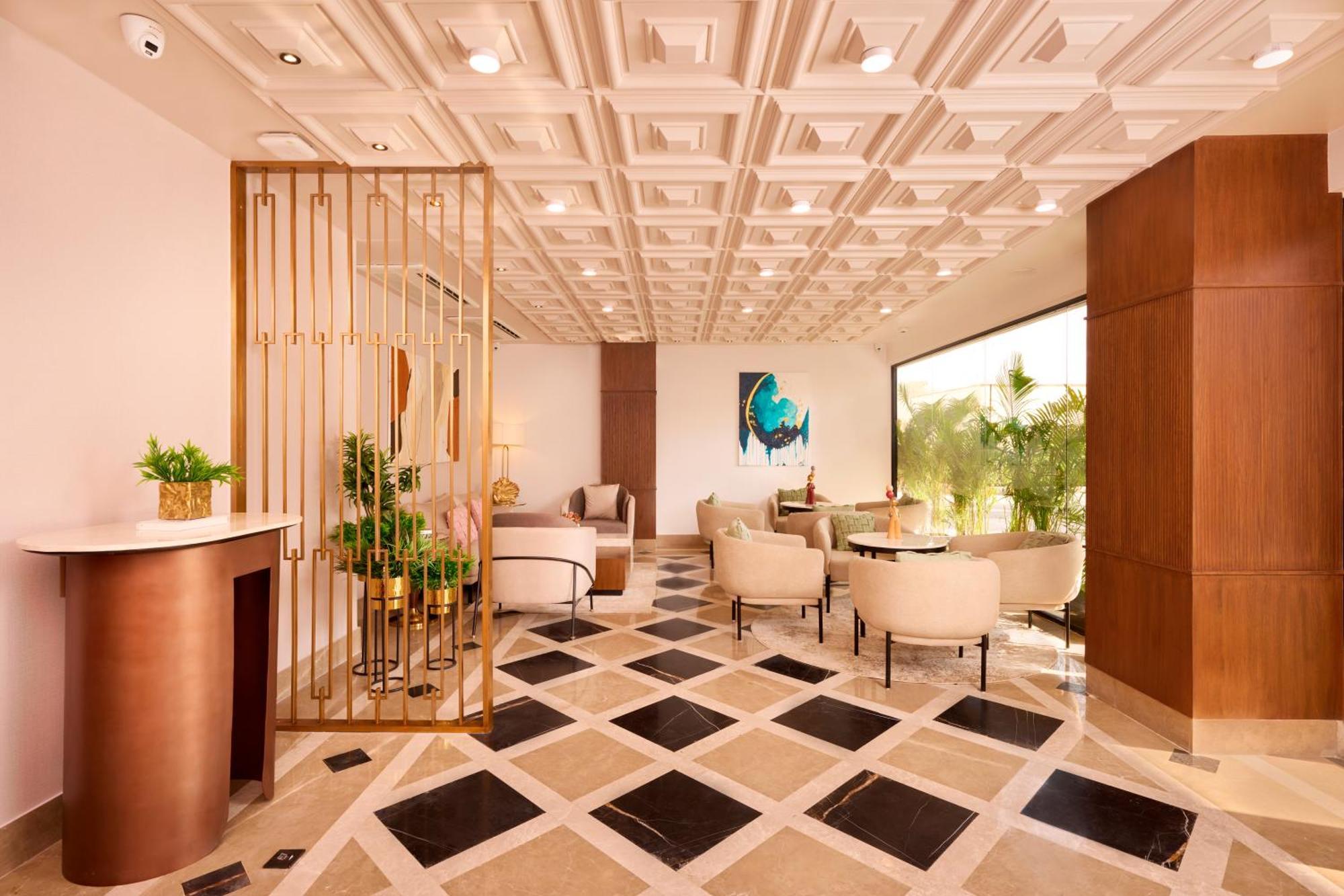 Iris Sarovar Portico Gurgaon Bagian luar foto