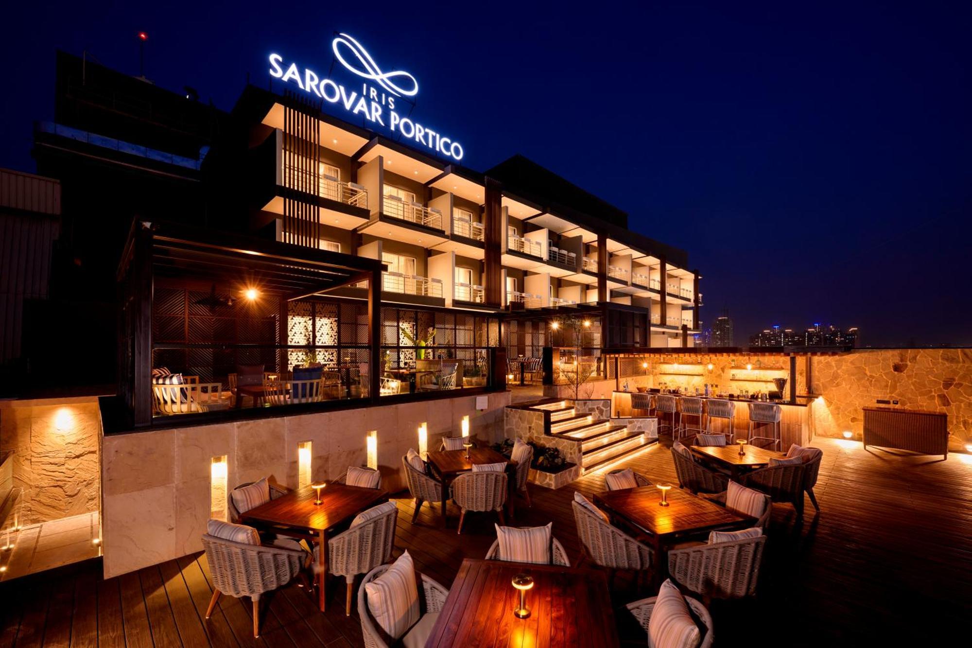 Iris Sarovar Portico Gurgaon Bagian luar foto