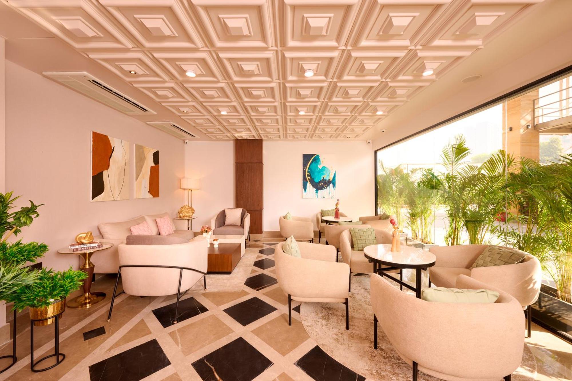 Iris Sarovar Portico Gurgaon Bagian luar foto