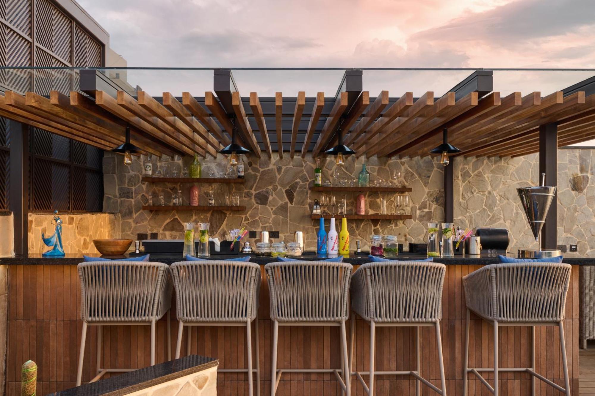 Iris Sarovar Portico Gurgaon Bagian luar foto